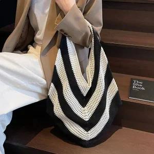휘뚜루마뚜루가방 니트 숄더 백 가벼운 데일리 대학생 가방 블랙