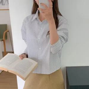 여자 세미크롭 스트라이프 심플 카라넥 가을 긴팔 셔츠