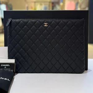 [대구백화점] [샤넬(CHANEL)]샤넬 클래식 캐비어 금장 라지 클러치