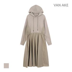 [반에이크] 후드넥 배색원피스_VB34OPQ301Z