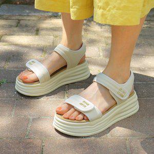 [바닐라슈] 안디르 벨크로 키높이 통굽 샌들(5cm)