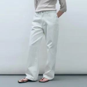 몽돌 화이트 데님 스트레이트 팬츠 MDPT054WHITE