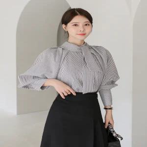 [오브리에]티앤 스트라이프 핀턱 커프스 셔츠