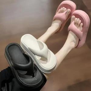 /신상오픈런 여성 심플 논슬립 키높이 쪼리 슬리퍼