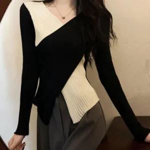 [오노마] ONM 투톤 크로스 티셔츠 언밸런스 슬림 슬릿 브이넥  41331263)