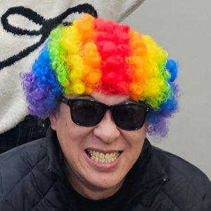 인생사진 네컷 폭탄 뽀글머리 가발 레인보우 폭