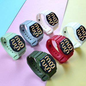 디지털 디스플레이 노인 패션 컬러 화면 시계