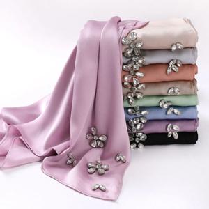 새로운 디자이너 다이아몬드 새틴 Hijab 쉬폰 스카프 여성 럭셔리 실크 스카프 여성 Turban 실크 스카프 여성용 두건 머리띠