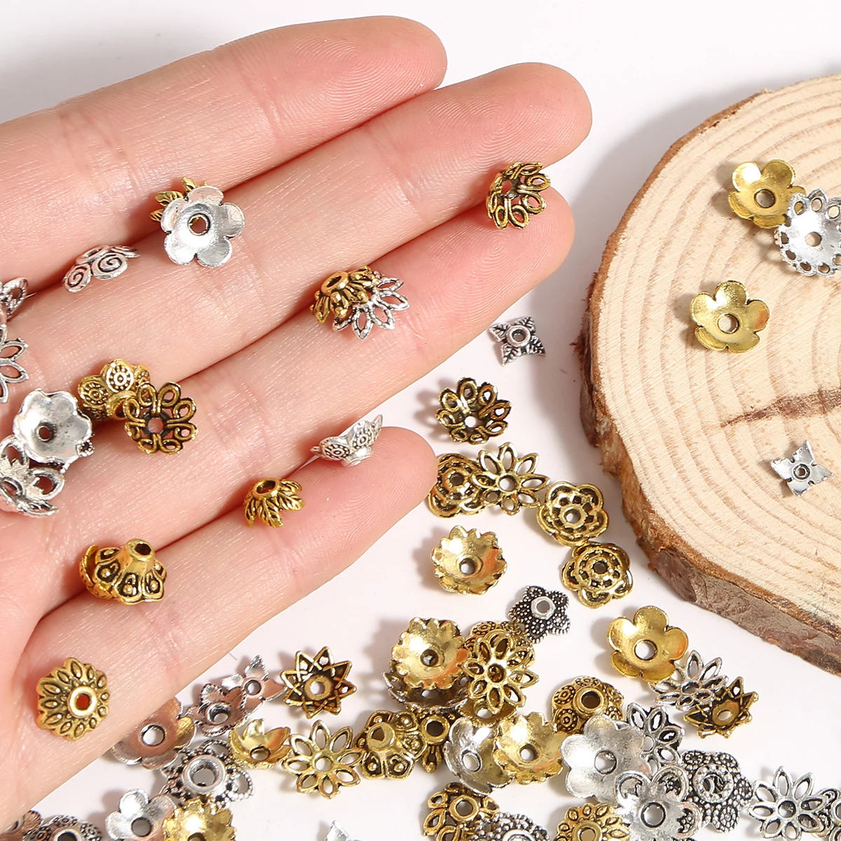 약 100Pcs 합금은 분리 된 구슬 꽃 모자, 구슬 트레이 모자, 고대 스타일 DIY 단계 흔들리는 Hairpi와 꽃 트레이를 비웠습니다