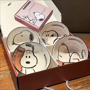 새로운 귀여운 스누피 식기 세라믹 그릇 아름답고 높은 가치 카와이 세트 그릇 애니메이션 만화 가정용 식기 정장 선물