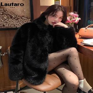 Lautaro 가을 겨울 검은 부드러운 두꺼운 따뜻한 털이 얽히고 설킨 가짜 여우 모피 코트 여성 스탠드 칼라 긴 소매 털이 자켓 2023