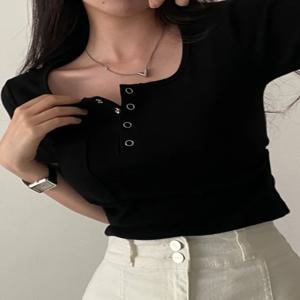 여름 슬림핏 라운드넥 반팔 티셔츠 여성용 반 오픈 버튼 디자인 다용도 탑 한국 스타일 출퇴근 패션