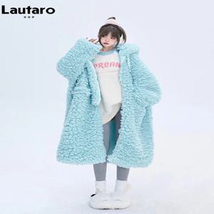 Lautaro 겨울 긴 대형 캐주얼 두꺼운 따뜻한 파란색 두꺼운 따뜻한 퍼지 푹신한 가짜 모피 코트 여성 후드 지퍼 패션 2023