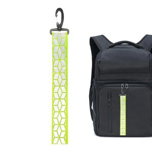 배낭용 반사 스트랩 배낭용 반사 안전 키체인 캠핑을 위해 신중하게 디자인된 안전 용품
