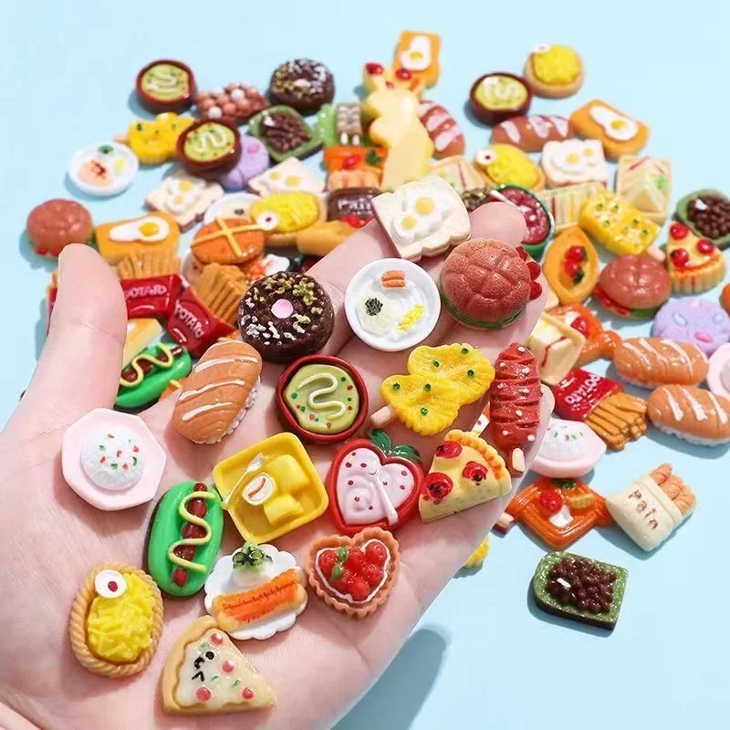 50PCS 무작위 소형 인형 집 슈퍼마켓 음식 스낵 Blyth Barbies BJD 인형 액세서리 어린이 선물을위한 미니 케이크 와인 음료