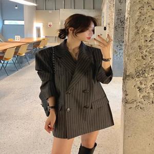 시크한 봄 하이엔드 더블 브레스티드 캐주얼 만능 긴팔 스트라이프 수트 재킷 여성용 벨트 루즈핏 출퇴근 스타일