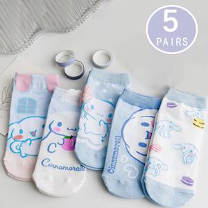 Sanrio의 혁신적이고 귀여운 여성용 만화 짧은 양말은 고품질의 편안하고 부드럽고 통기성이 좋은 선물 양말입니다.