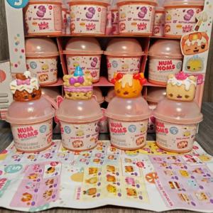 NumNoms 매니큐어 글리터 립글로스 향기로운 라이트 업 Num Nom 장난감 컬렉션 귀여운 동물 인형 재미있는 놀이 집 어린이 생일 선물