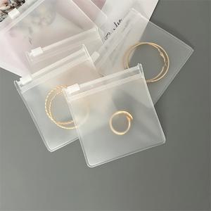 5pcs 8x8cm 비닐 봉투 명확한 서리로 덥은 지퍼 쥬얼리 포켓 먼지 가방 쥬얼리에 대 한 작은 귀걸이 포장 자루 Pvc Eva 선물 주머니