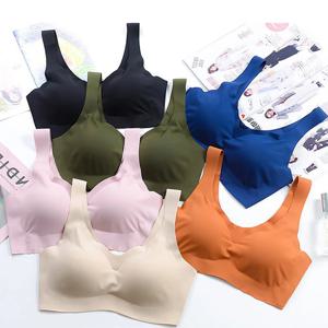 편안하고 세련된 여성 빅 사이즈 심리스 브라, 언더와이어 없음, 백리스 디테일링, 활동적이고 편안한 날 적합