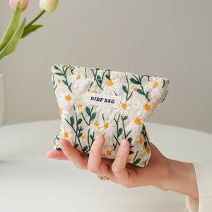 흰색 자수 데이지 여성 메이크업 가방 휴대용 동전 지갑 키 케이스 화장품 립스틱 보관 가방 통근 라이너 가방 기능