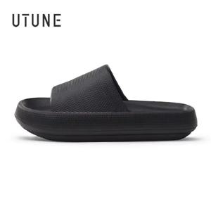 UTUNE 51CM 슬리퍼 남성용 플랫폼 하우스 신발 EVA 소프트 패션 슬라이드 미끄럼 방지 여름 샌들 여성 욕실 신발 샤워