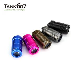 TANK007 미니 3W LED 손전등 100 루멘 방수 LR44 버튼 셀 키체인 포함 경량 및 휴대용 포켓 토치 E15