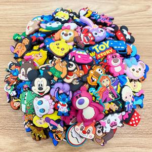 무작위 10-100Pcs MINISO 디즈니 시리즈 신발 참 키 체인 샌들 비치 가방, DIY 신발 장식 액세서리 신발 핀