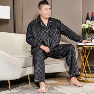 5XL 165kg 플러스 사이즈 잠옷 남성 봄 새틴 실키 잠옷 긴 소매 Loungewear 투피스 버튼 다운 Pj 세트 홈 의류