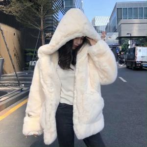 한국어 두꺼운 밍크 벨벳 코트 여성 겨울 의류 새 재킷 버전 느슨한 모조 토끼 모피 플러시 후드 모피 코트
