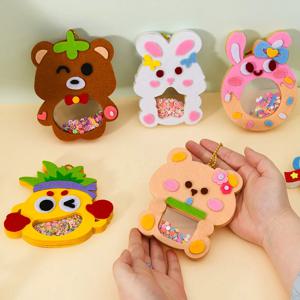 만화 비 짠 쉐이크 펜던트 어린이를위한 DIY 재료 키트 어린이 액세서리를 붙여 넣기 쉬운 수제 공예 셰이커 퍼즐 장난감