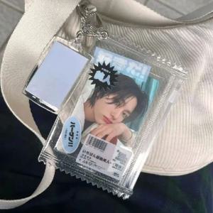 귀여운 투명 반짝 이는 사탕 가방 Kpop 카드 슬리브 Photocard 홀더 일본 카드 필름 게임 카드 수호자 배지 디스플레이 가방