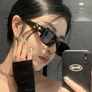 레트로 Y2K 스타일 작은 사각형 선글라스 여성 새끼 고양이 눈 선글라스 패션 다채로운 거울 고글 남자 펑크 스포츠 태양 안경
