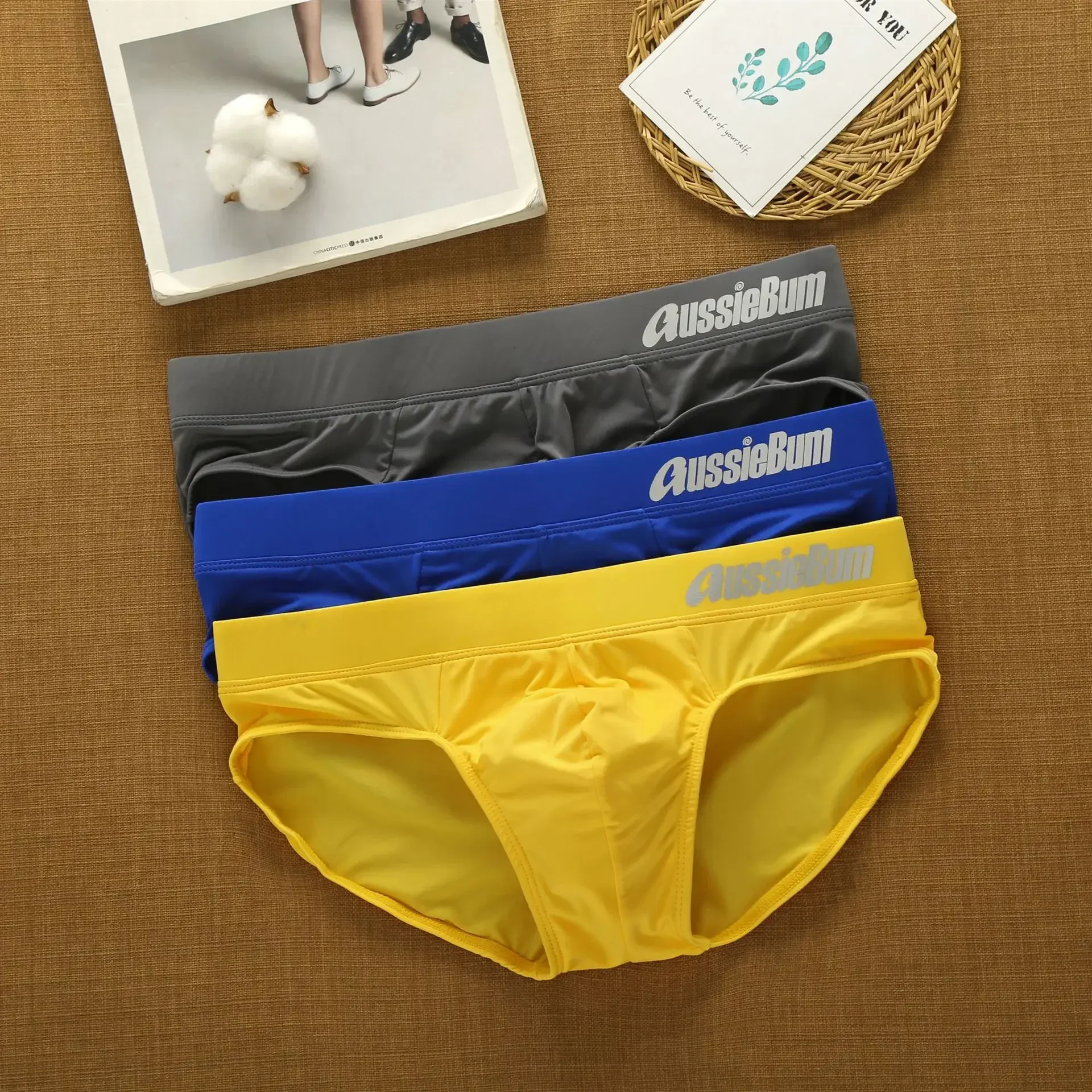 남성용 팬티 밀크 실크 로우 웨이스트 신축성 있는 스테레오 컴포트 aussiebum