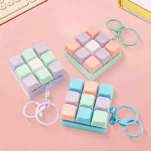 9 키 키보드 Fidget 키 체인 Antistress 키보드 버튼 손가락 끝 키 캡 펜던트 스트레스 릴리프 장난감 어린이 성인 선물
