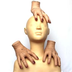수요일 아담스 가족 PVC 입상 장식 깨진 손 데스크탑 공예 입상 테러 할로윈 파티 장식 소품
