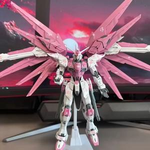 HG 1/144 ZGMF-X10A 신입생 자유 메카 조립 모델 액션 피규어 벚꽃 색상 구성 어린이 장난감 선물 장식