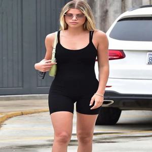 Sisterlinda 섹시한 백 레스 민소매 블랙 Playsuits 여성 탄성 소프트 캐주얼웨어 짧은 Rompers 조깅 스포츠웨어 바디 슈트 2020