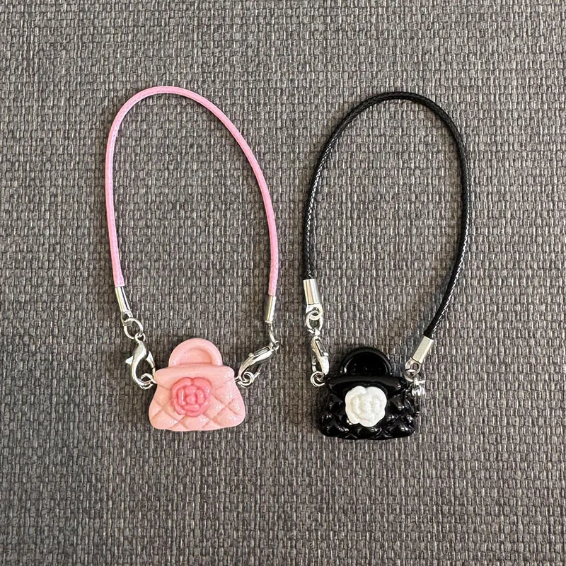 Labubu 미니 인형 가방 드레스 플러시 장난감 17cm Labubu 액세서리 인형 집 교수형 목 액세서리 열쇠 고리 schoolbag Penda