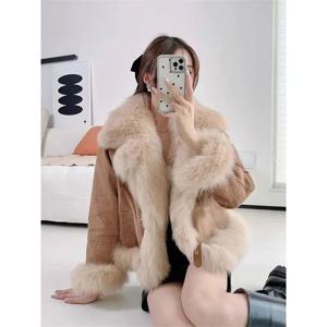 2025 가을, 겨울 여성 새로운 갈색 모피 칼라 데님 플러시 자켓, 여성 모피 원피스 두꺼워지고 플러시 코튼 자켓