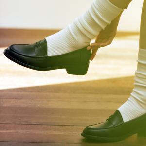 [정상가:136,000원] KM164 핸드메이드 카우레더 클래식 페니로퍼 I 4Colors