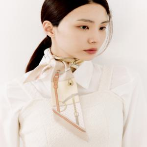 루이까또즈 실크 방도스카프 애니 베이지 2DSM591BE
