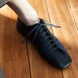 [정상가:116,000원] KM317 핸드메이드 슈 레이스 업 플랫 슈즈 l 3Colors