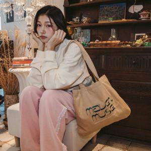 [정상가 59,000원] 코듀로이 에코백 FR_BG (MSXFBF102BGFR)