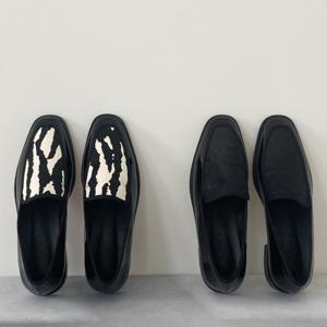 [브리치] 인해하우스 / 인해하우스 여성 가죽 송치 배색 로퍼 발편한 굽2cm 유광 단화 에나멜슈즈