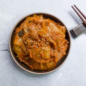 볶음김치 3kg (1kg 3팩)  국산배추 국산고추가루 볶은김치 두부김치 반찬 도시락 /냉동/