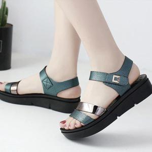 여성 편안한 벨크로 4cm 힐 중년 신발 데일리 샌들