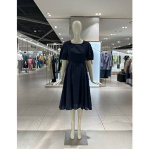 [씨씨콜렉트] C252MSE137 볼륨슬리브 스퀘어넥 원피스
