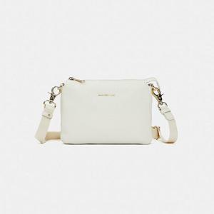 만다리나덕 MELLOW LEATHER POCHETTE FZT8228S (ALMOND) 송아지 가죽 크로스백