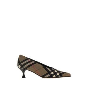 BURBERRY Embroidered canvas cameo pumps 8116854 C1846